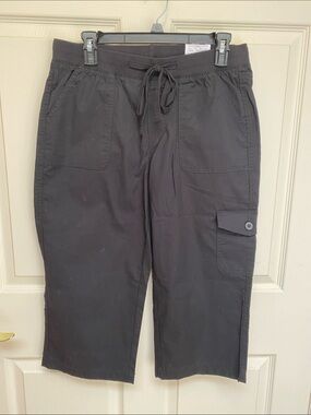 St. John's Bay Black Capri Cargo Pants with Drawstring Waist